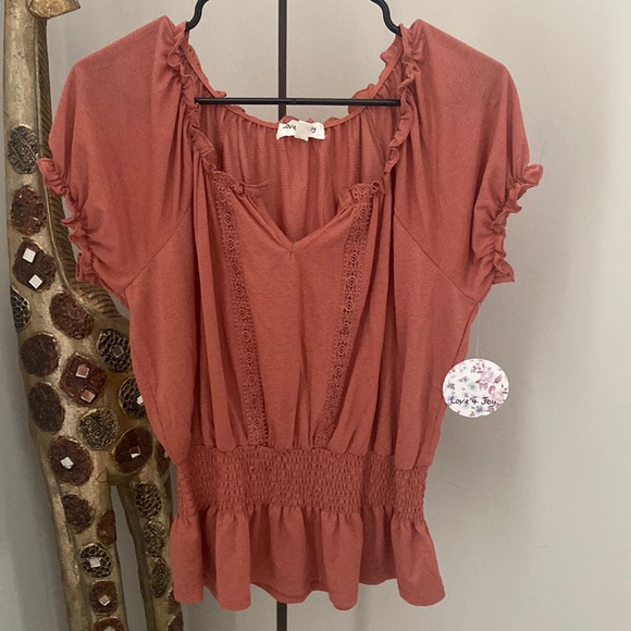 NEW Francesca’s short sleeve top/blouse. Size Large. - Picture 1 of 16